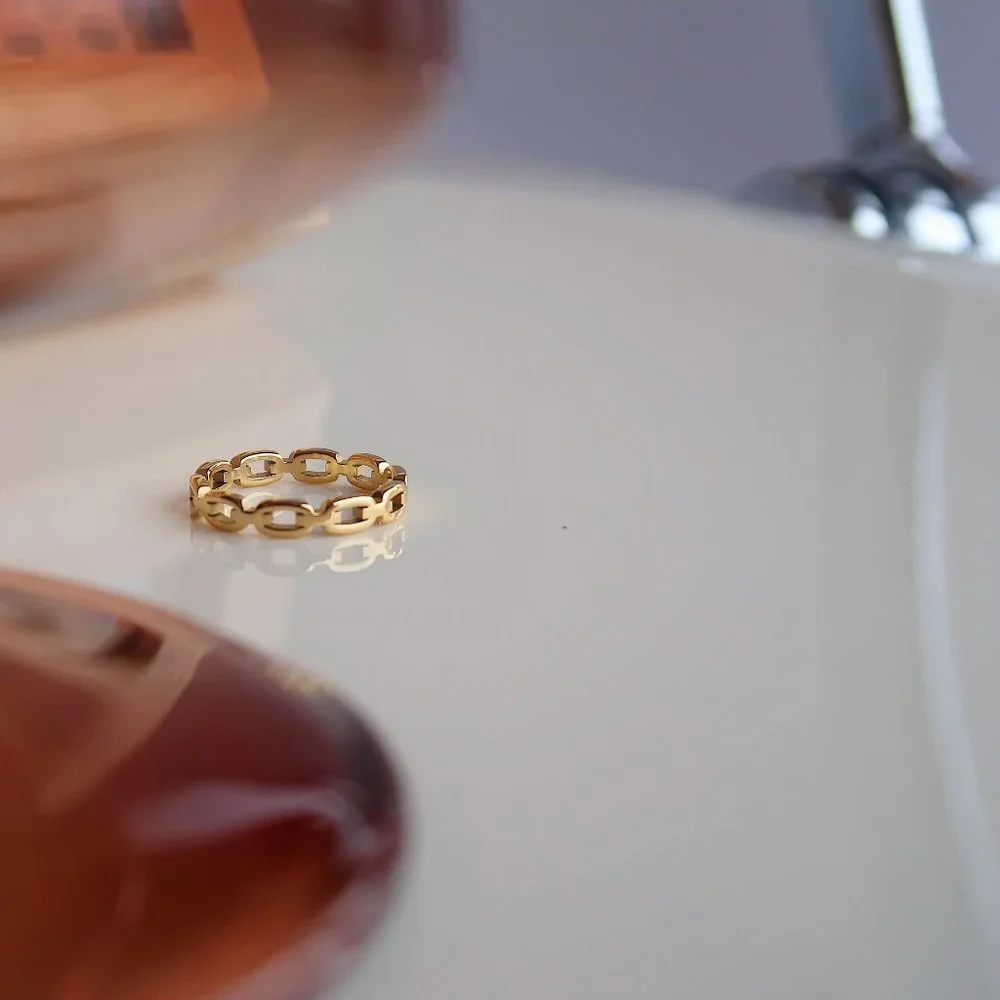 NEW 18K Gold Plated Link Chain Ring a